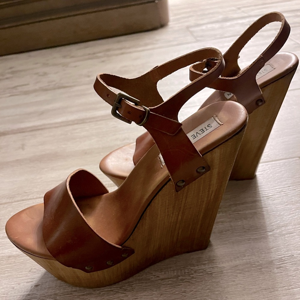 Steve Madden brown wedges